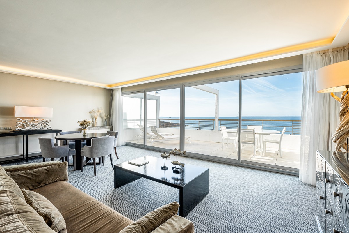 prestige-suite-with-sea-view