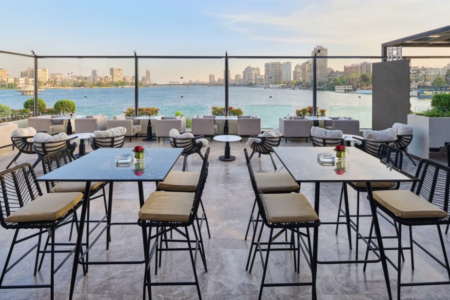aqua-rooftop-lounge