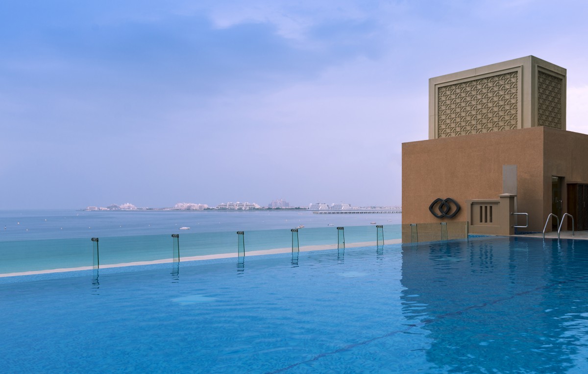 Sofitel Dubai Jumeirah Beach Infini Pool