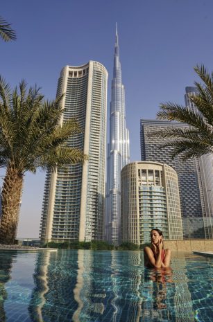 luxury-king-room-with-partial-burj-khalifa-view