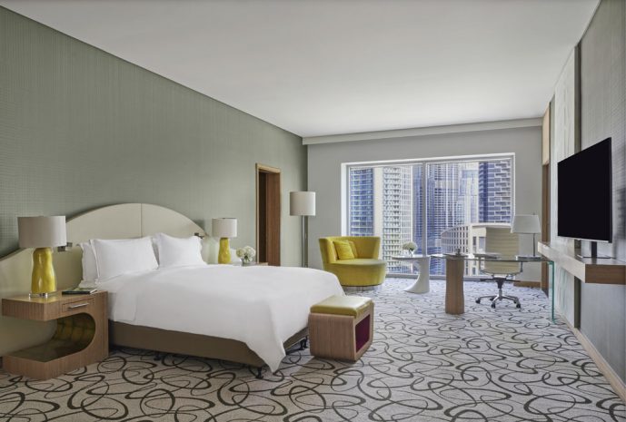 luxury-king-room-with-partial-burj-khalifa-view