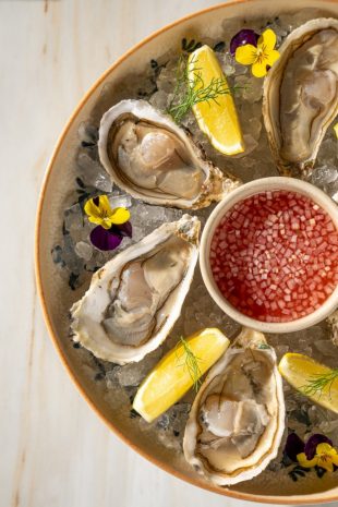 pearls-and-pour-oyster-night