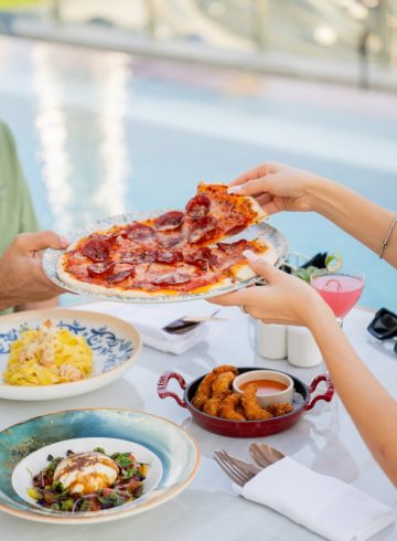 saturday-brunch-by-the-pool