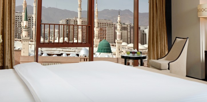 deluxe-king-room-panoramic-haram-view