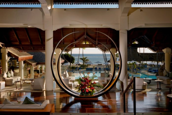 sofitel-mauritius-limperial-resort-spa-magnifique-room-living-area