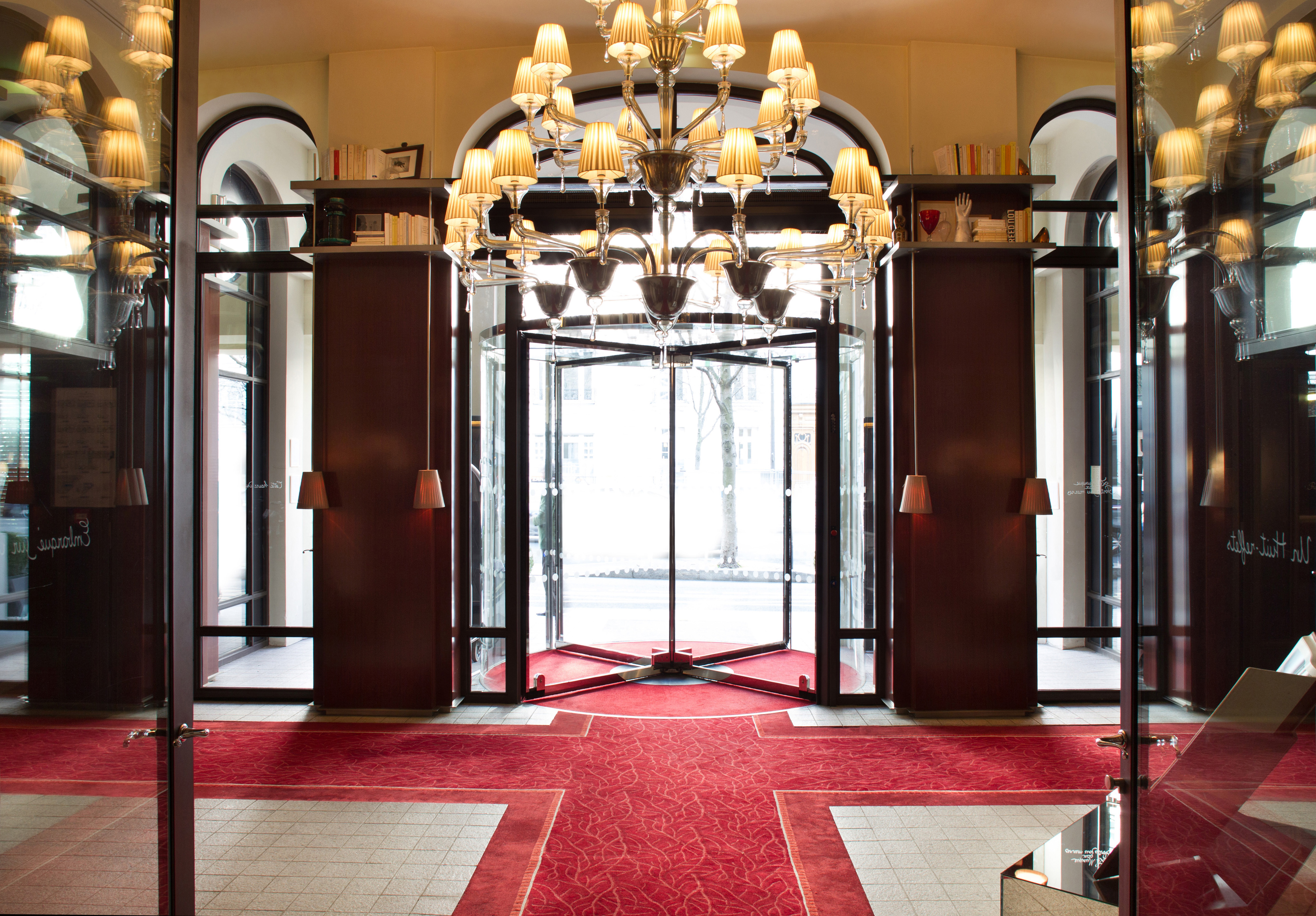 Le Royal Monceau Raffles Paris - Entrance 1 - Le Royal Monceau