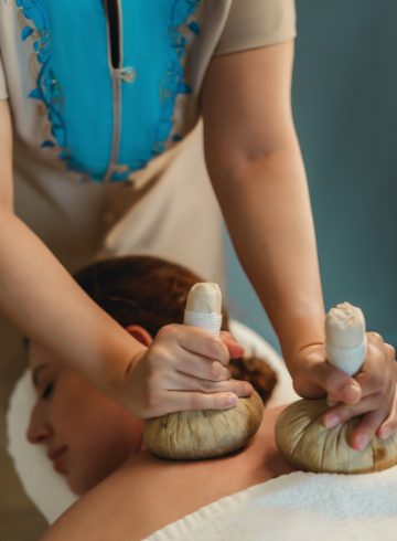 herbal-massage