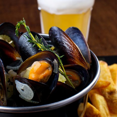 oglacee-mussels-and-hops