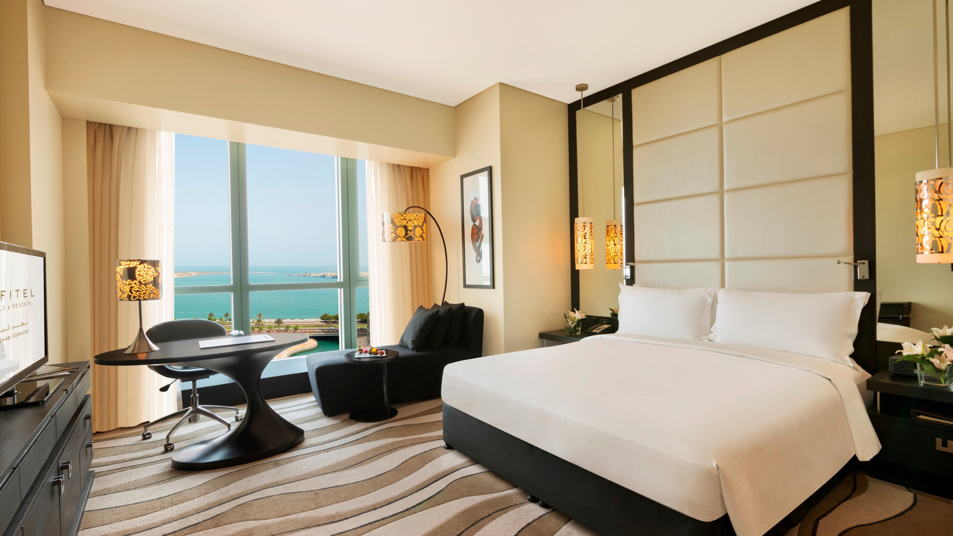 Sofitel Abu Dhabi Corniche Luxury Room 1 King Bed Sea View