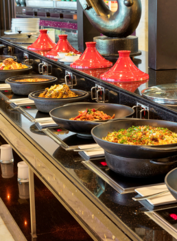 themed-buffet-dinner-at-corniche-all-day-dining
