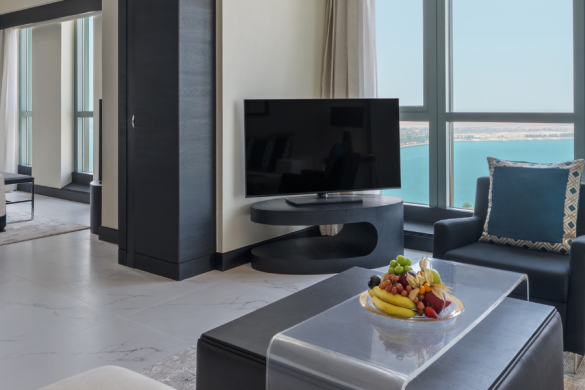 prestige-suite-club-millesime-access-sea-or-city-view