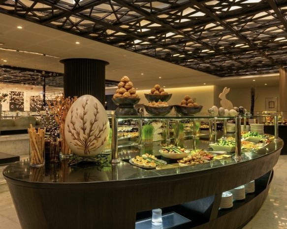 easter-international-dinner-buffet-at-le-corniche
