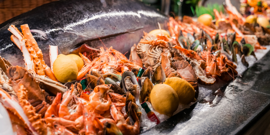 arabic-seafood-night-buffet-at-le-corniche
