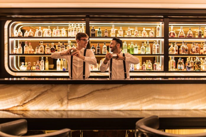 local-wednesday-after-work-at-lilis-bar