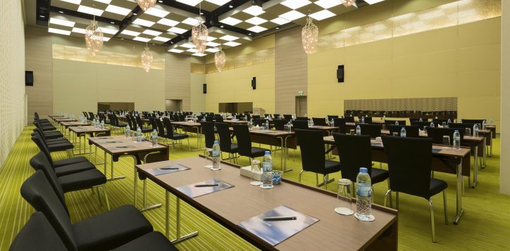 novotel_al_bustan_meeting_al_bustan_slide_01-2-2