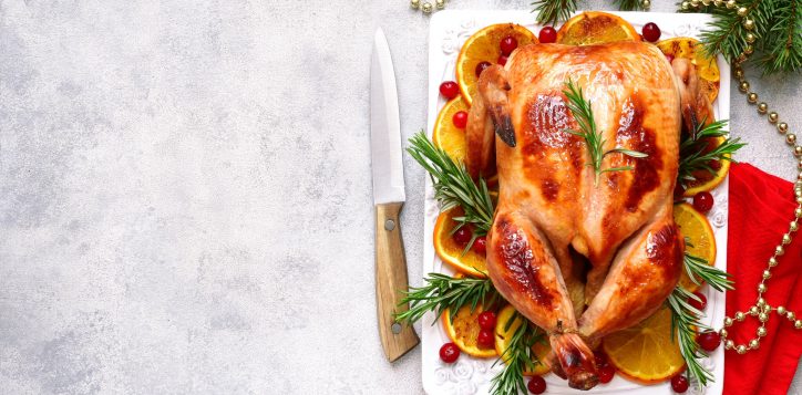 roastedchickenwithorangesrosemaryandcranberriesona-2