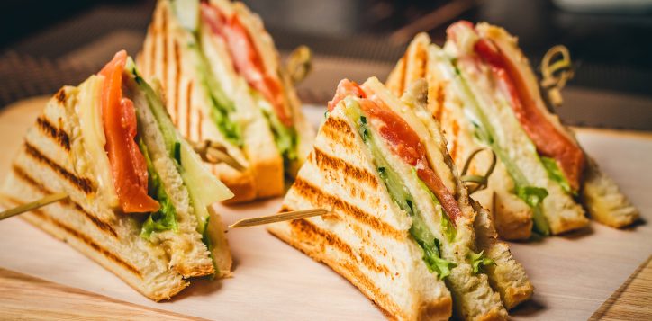 foursandwichesontheboard-2