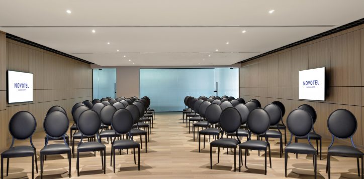 novotel-meeting-room-1-r43